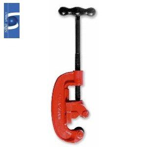 TB1491 Professional pipe cutter designed for iron pipes, 2 inches diameter.